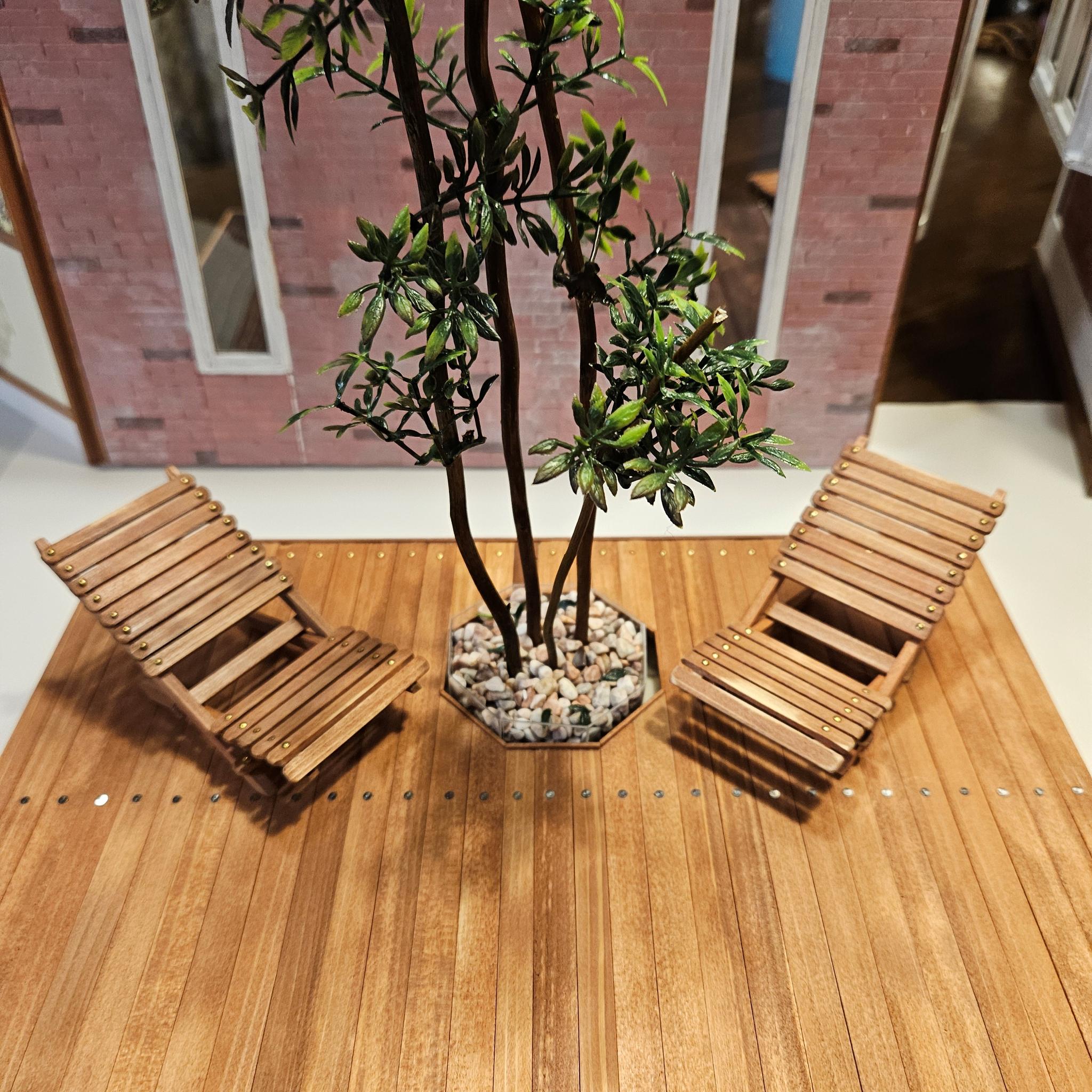 ミニチュア　デッキチェア1枚目の画像