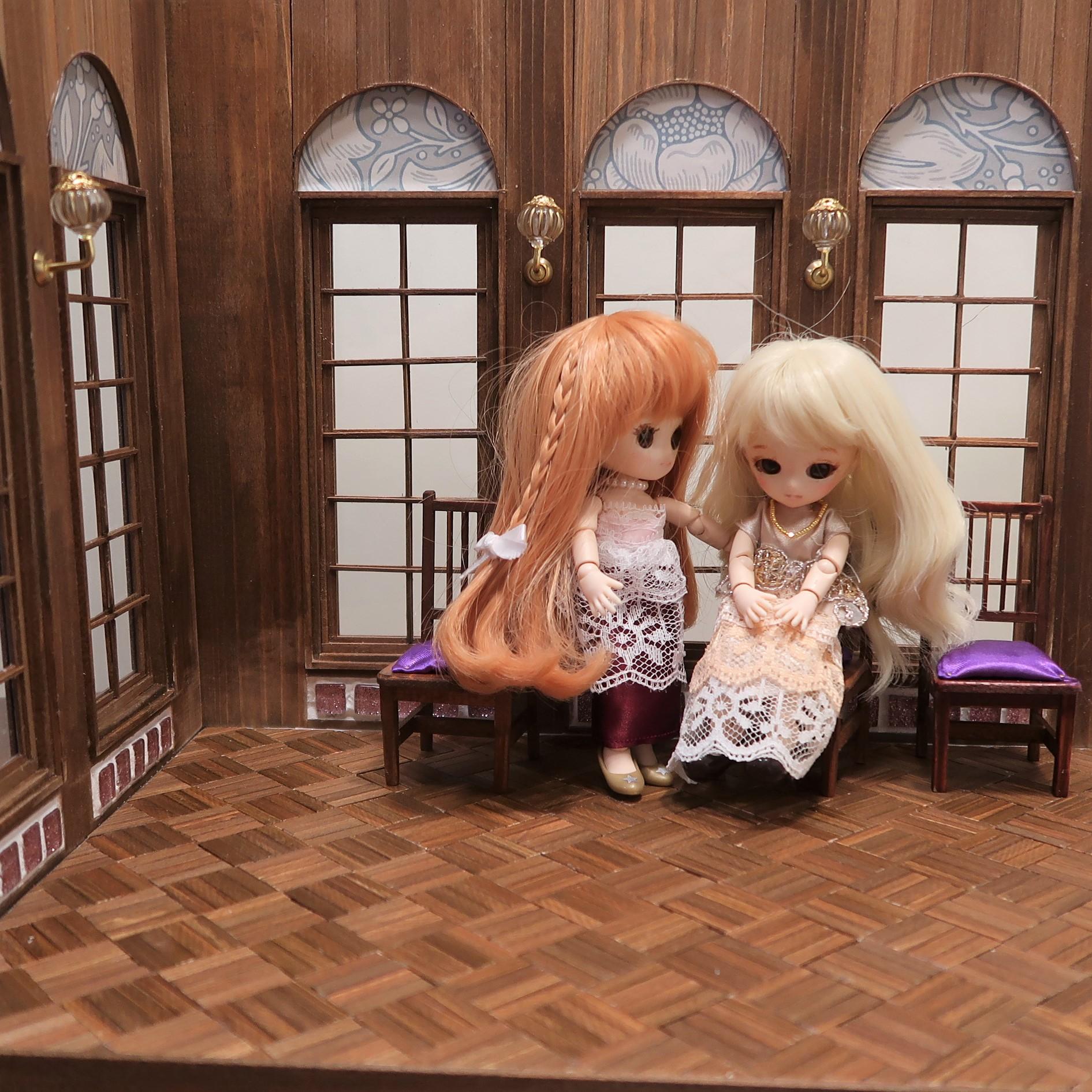 ドールハウス　舞踏会場　組み立て式ドールハウス　組み合わせ自在1枚目の画像